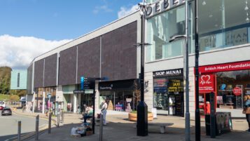 Bangor Hays Travel property investment LL57 2RG - 008