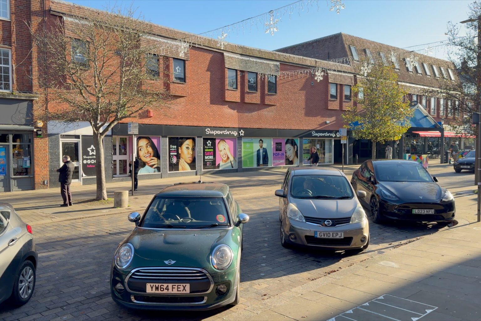 Singer Vi Prime, Highly Secure Retail Investment – Let to Superdrug - Singer Vielle