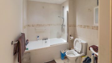 Mayfair Court Birkenhead property investment CH43 5LQ - 017