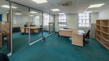 Nottingham property office investment NG1 3LY - 008