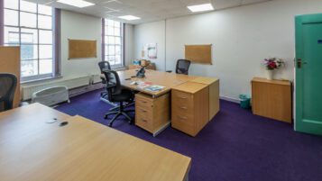 Nottingham property office investment NG1 3LY - 011