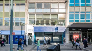 Plymouth - Currys Retail - property investment - PL1 1RW - 001