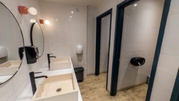 The Strand Torquay property investment BA13 4QT - 022